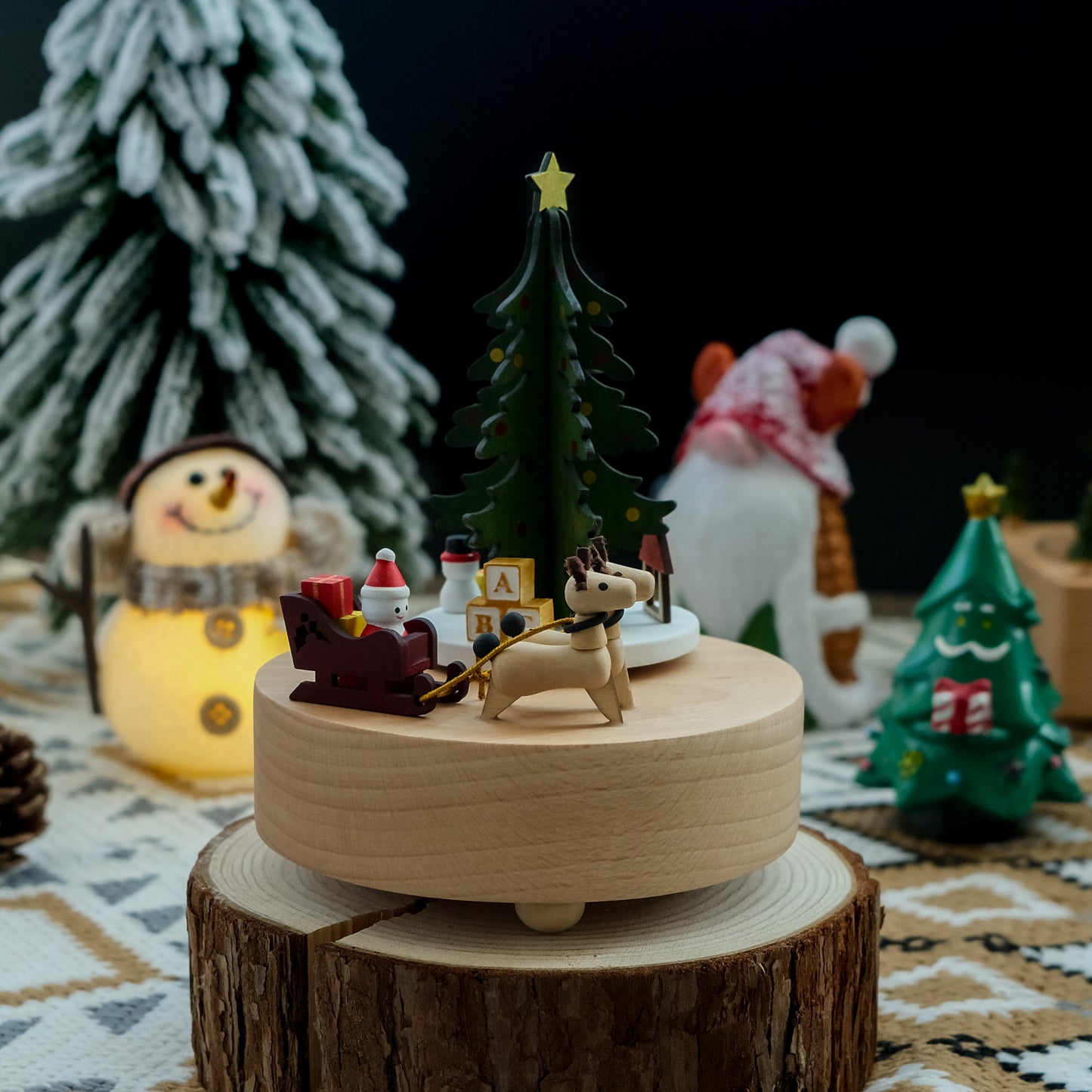 Personalized Wooden Music Box - Rotating Christmas Tree