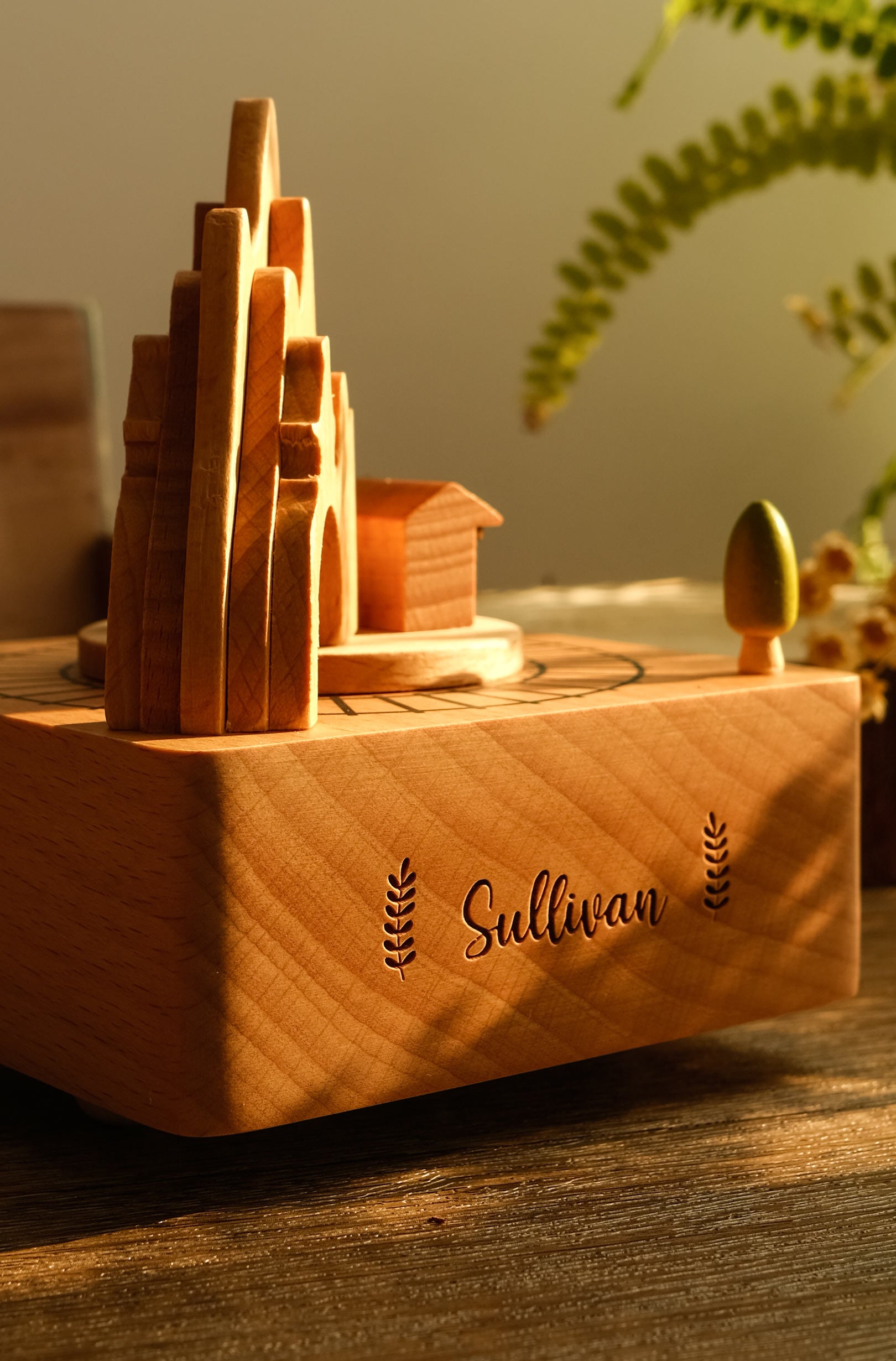 Personalized Music Box Mountain Scene, Choose Your Song, Unique Personalized Gift, Engraved Music good Box, Unique Father Gift, Rustic Music Box